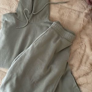 Risen brande matching sweat suit set